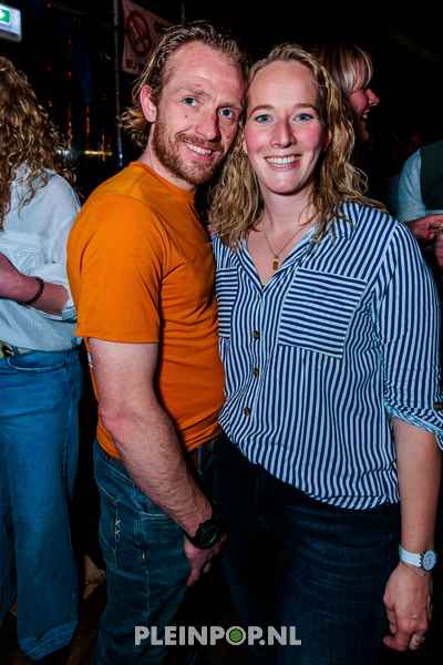 Publiek Bewerkt    (50)